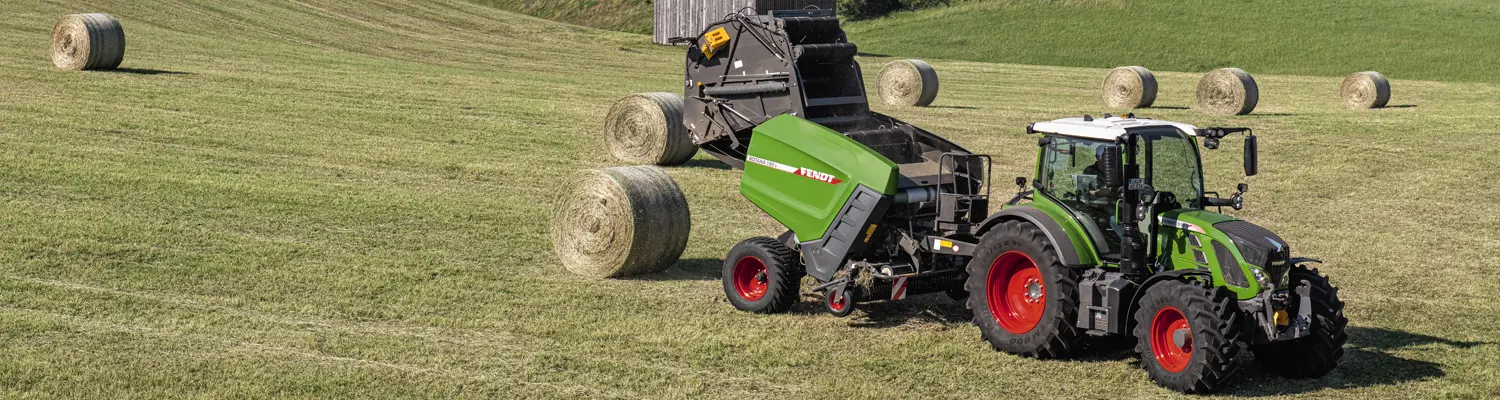 Fendt Ballenpresse Rotana auf Feld