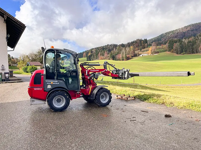 Weidemann 1280 zdvíha kovové spojenie s paletovou vidlicou