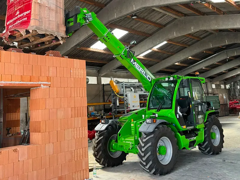 Der Merlo Multifarmer 34.9. CS-140 im Einsatz