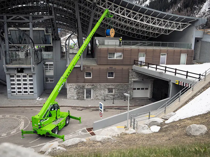 Merlo Roto med uporabo na dvižnem vozilu.