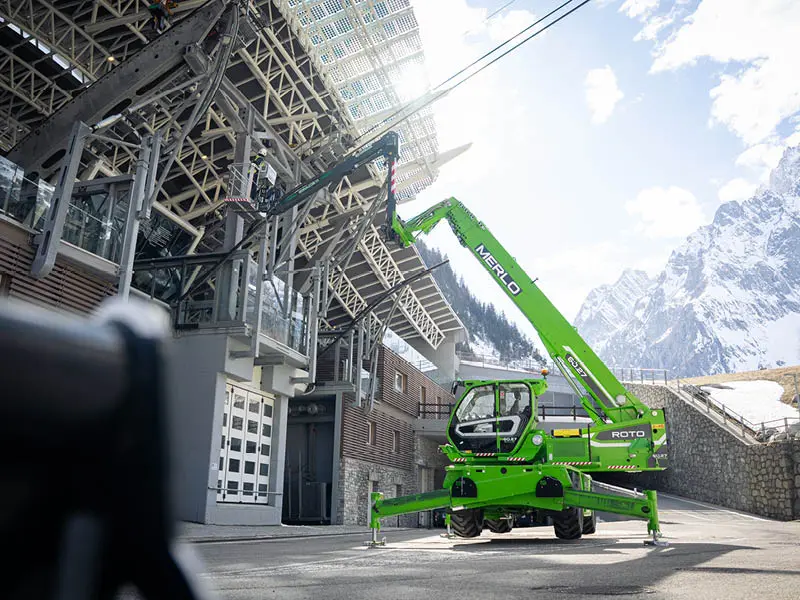 Merlo Roto bei der Arbeit an einer Seilbahn