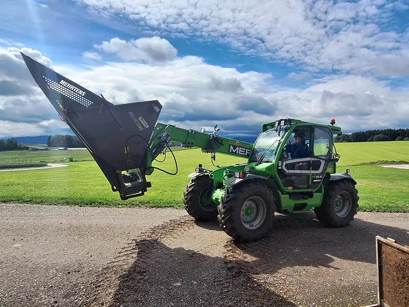 Der Merlo TF 38.10. TT-136 im Einsatz
