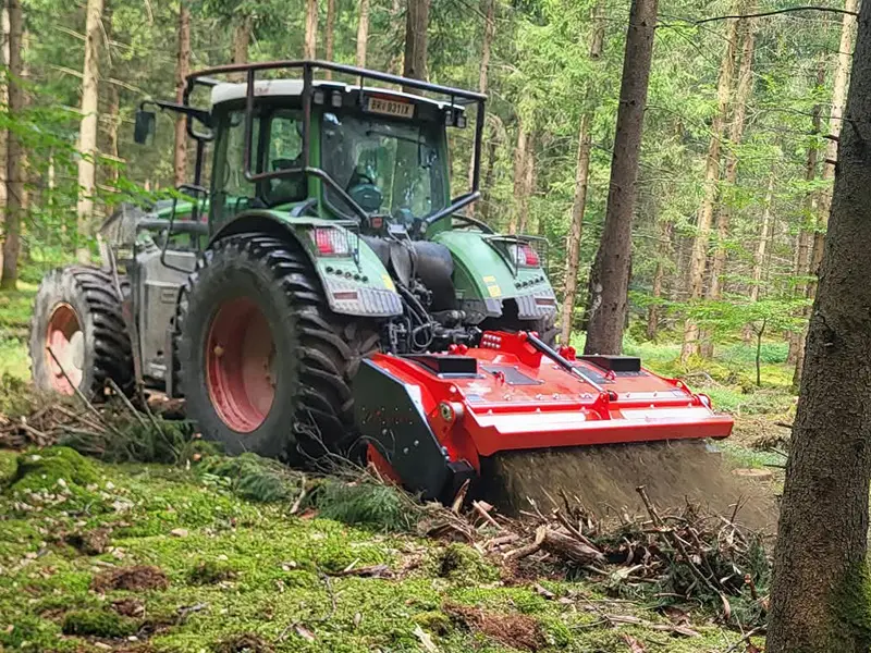 Die Prinoth M650 Turbo bei der Forstarbeit
