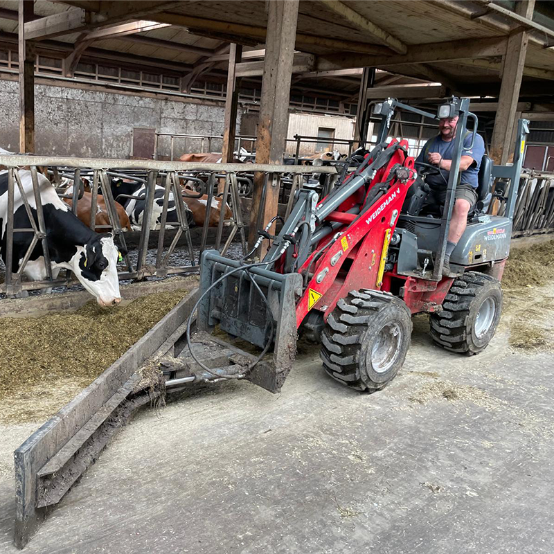 Der Weidemann 1140 light im Einsatz.