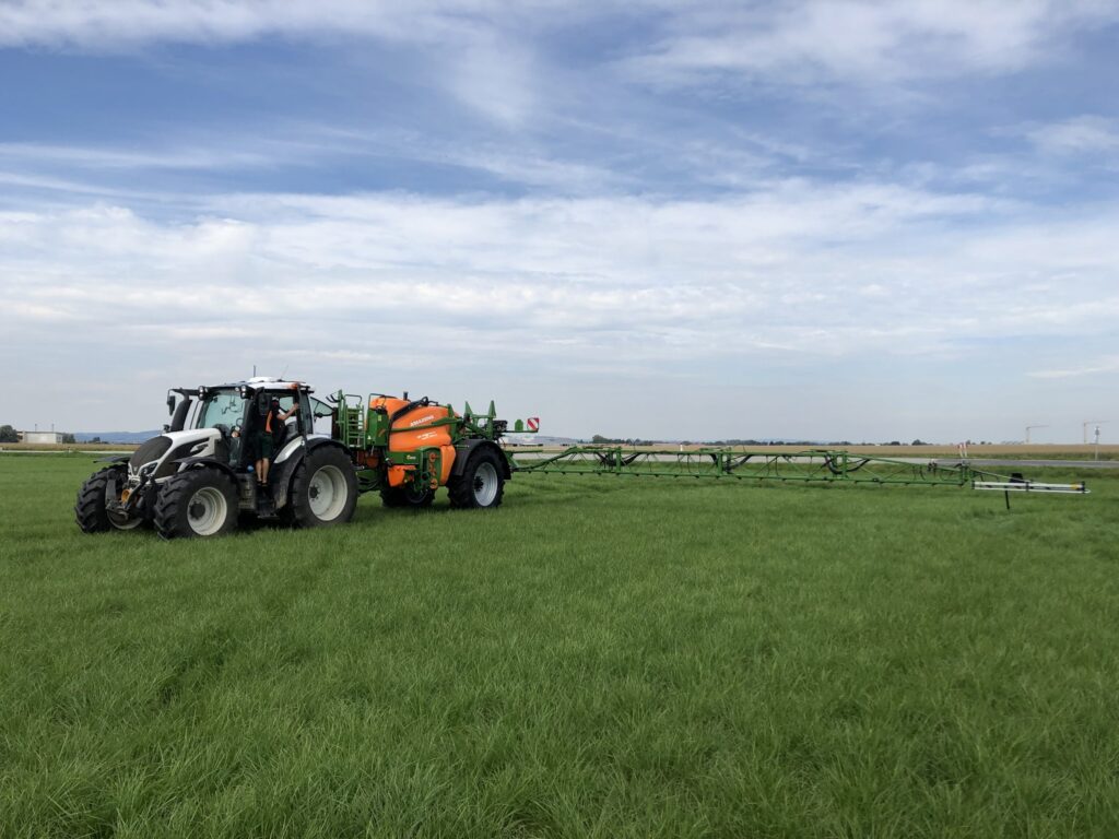 Valtra T214 Direct udn Amazone UX 4200 Special