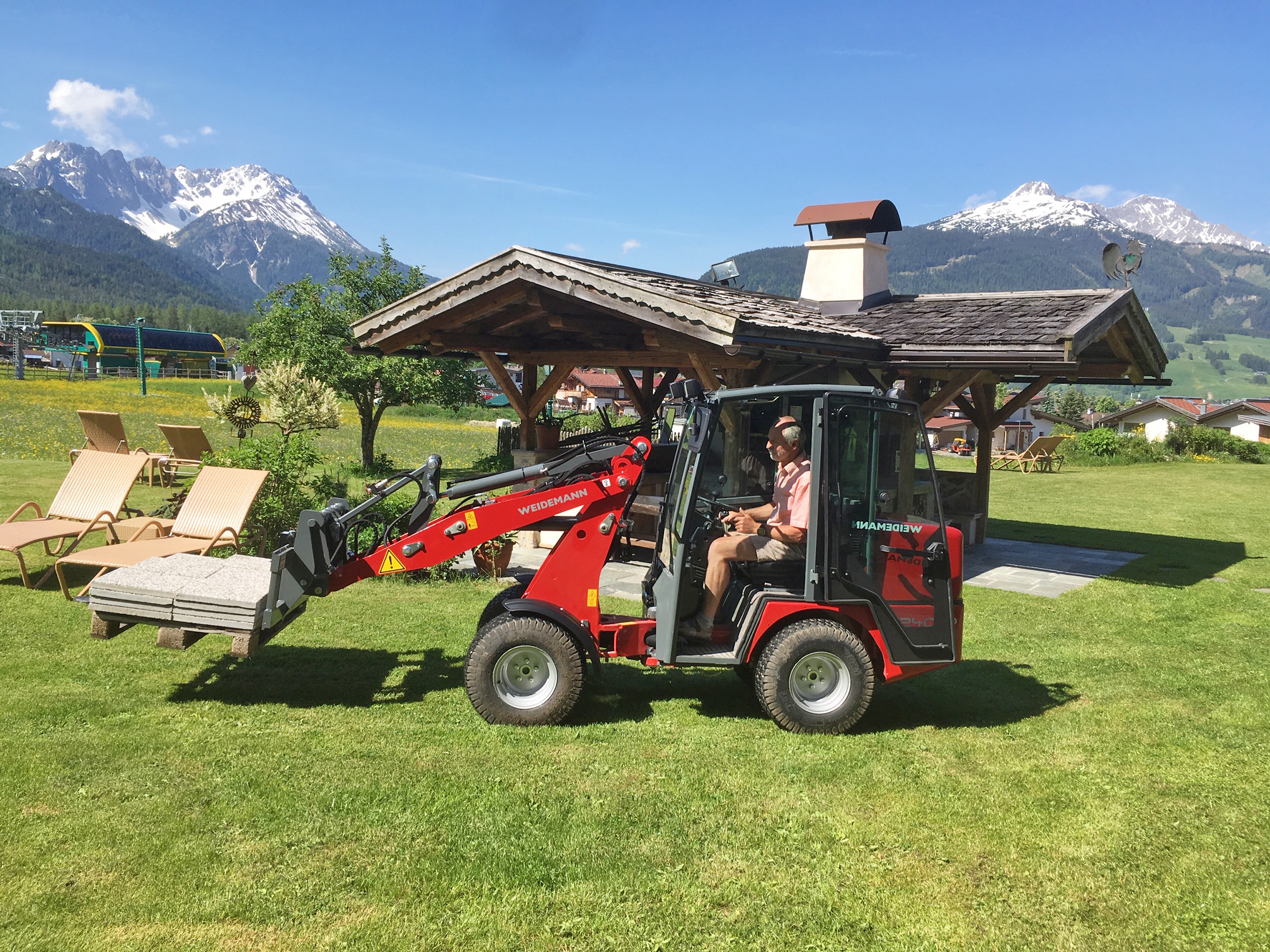 Weidemann 1240 LP mit Palettengabel