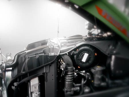 Podroben pogled na motor Fendt 700 Vario Gen7