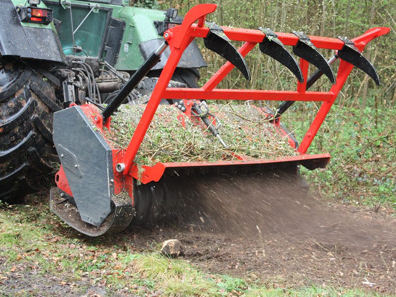 Prinoth Mulchfräse Grizzly M800 im Arbeitseinsatz